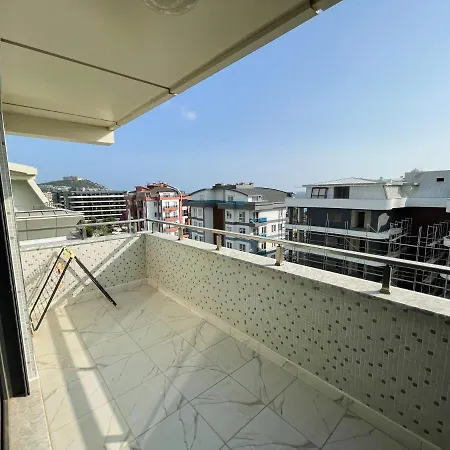 A Four-bedroom Flat Near The Sea In Konak Terrace Appartamento Alanya