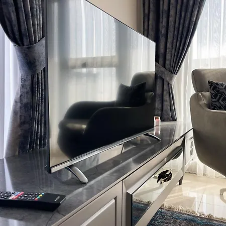 Lejlighed A Four-bedroom Flat Near The Sea In Konak Terrace