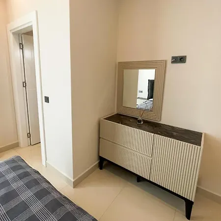 Lejlighed A Four-bedroom Flat Near The Sea In Konak Terrace
