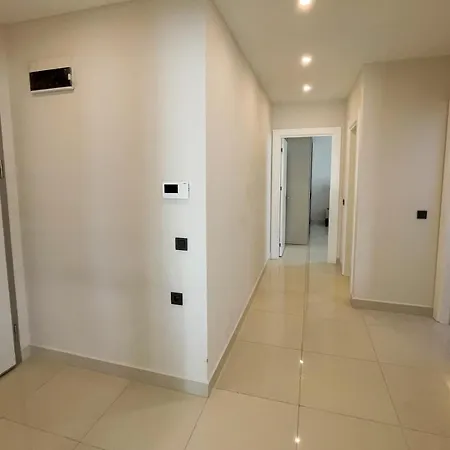 A Four-bedroom Flat Near The Sea In Konak Terrace Lejlighed *