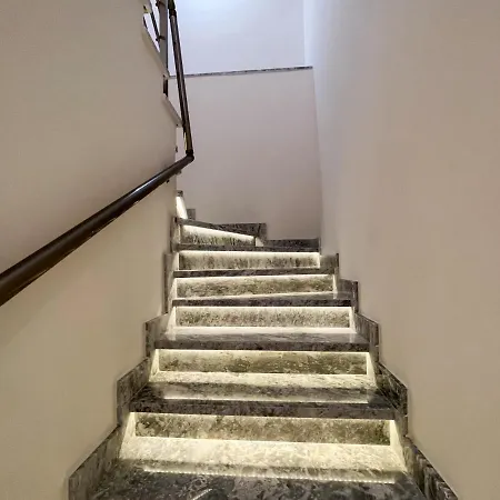 A Four-bedroom Flat Near The Sea In Konak Terrace شقة *